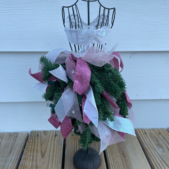 Cherish the Seasons Light Up New! 20” Pink Christmas Decor Mannequin Dress Form - Picture 5 of 9